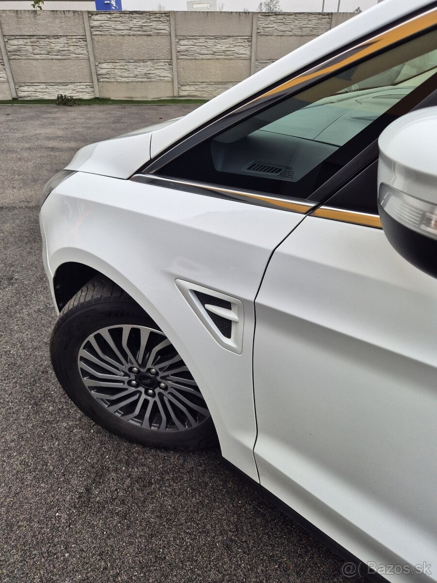 S-MAX 2,0 TDi 140kW manuál, 7 miest, webasto - 16