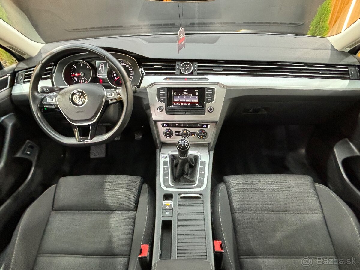 Volkswagen Passat Variant 2.0 TDI Comfortline - 16
