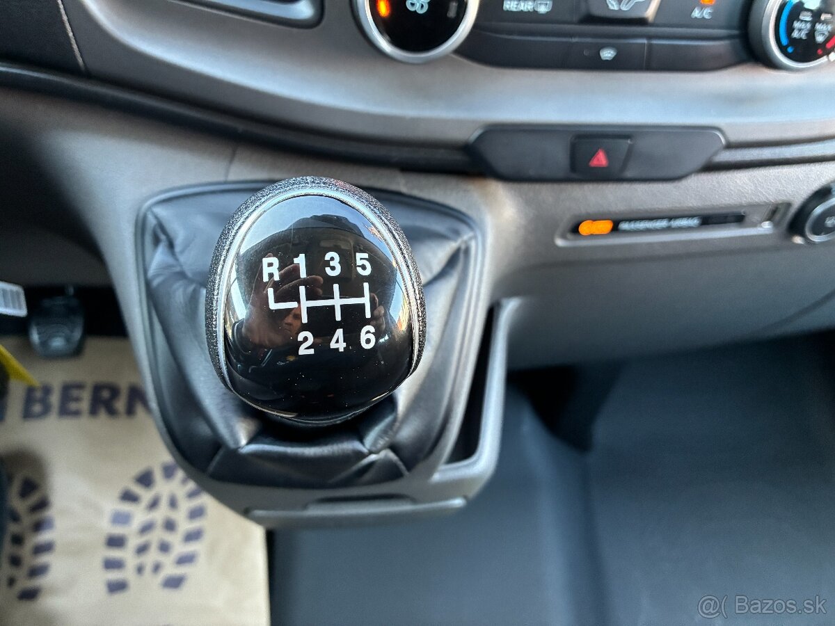 Ford Transit Custom 2.0-77kW MHEV L2 DPH ČR 1MAJITEL 6MÍST - 16