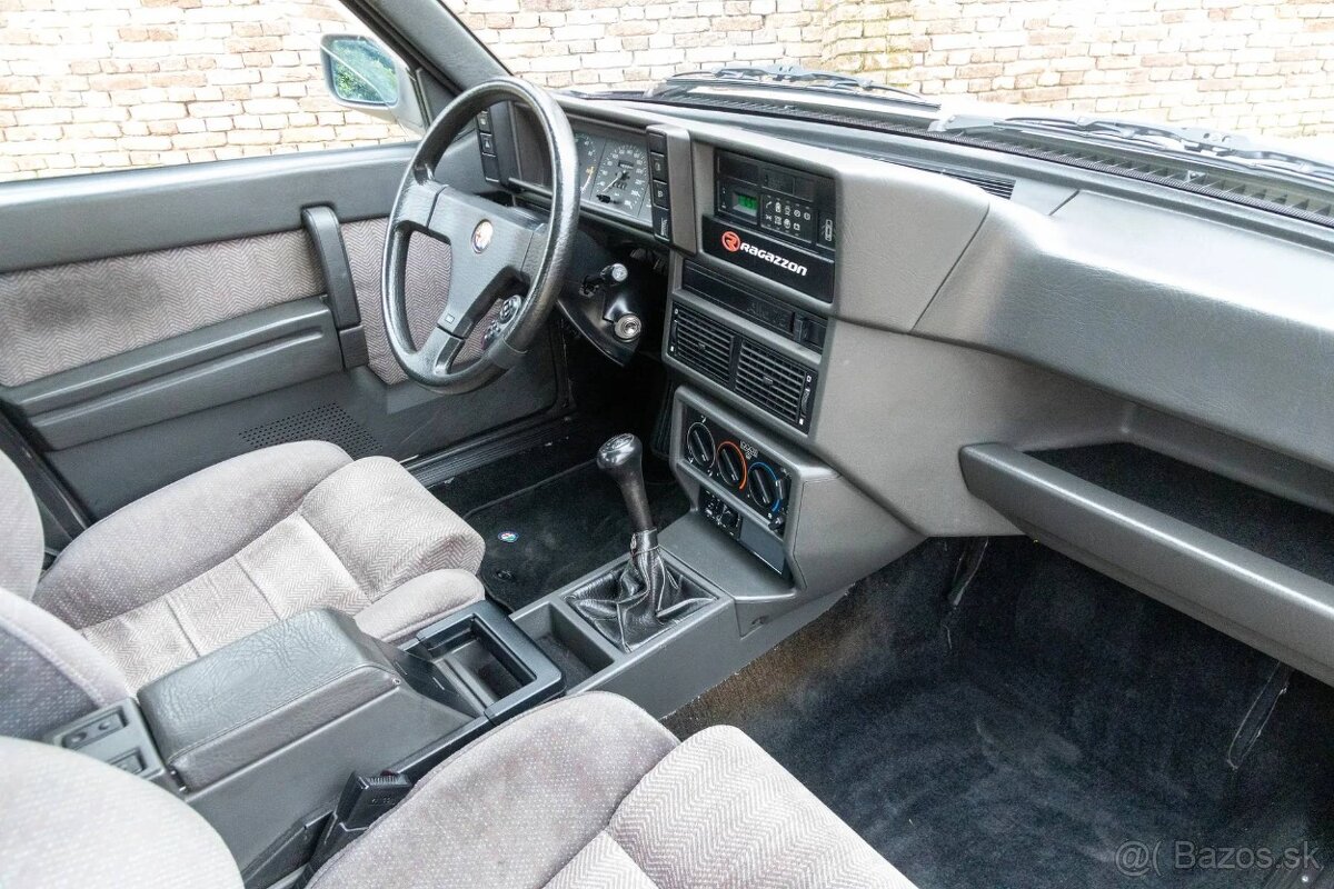 Alfa Romeo 75 2.0 Twin Spark - 16