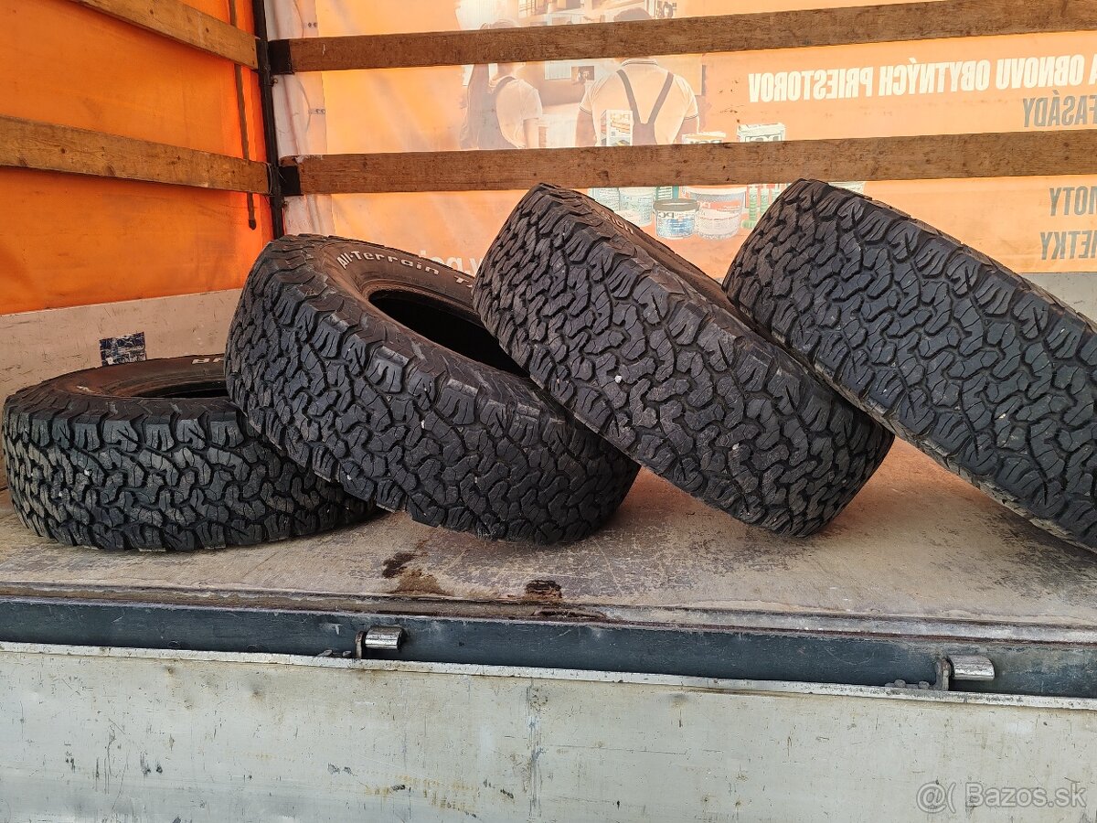 BFGoodrich All Terrain T/A KO2 285/75 R16 - 16