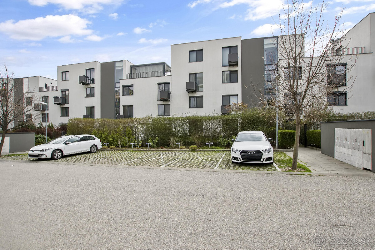 Moderný 3-izbový byt s predzáhradkou a terasou - 16