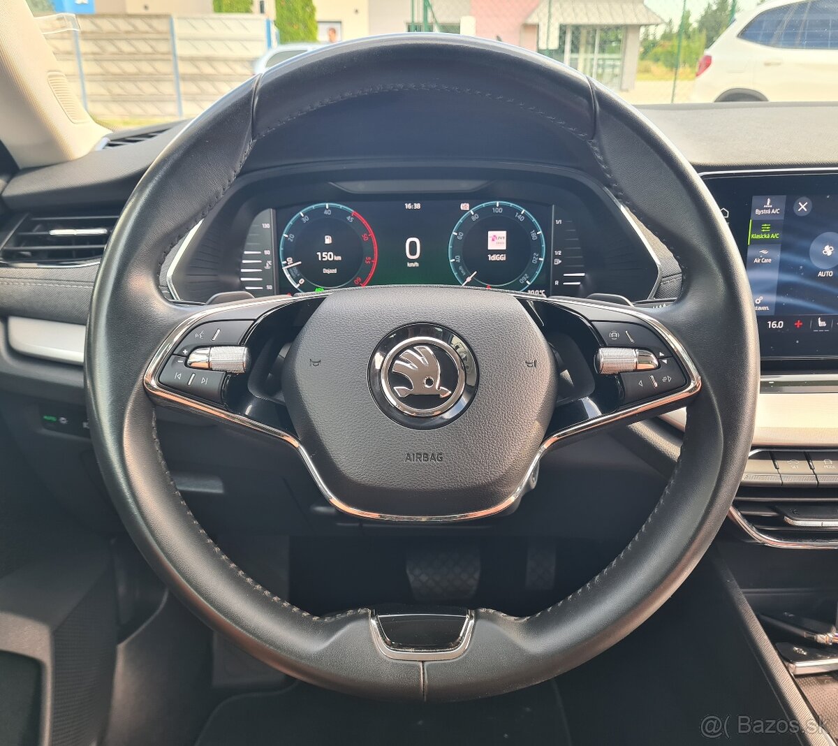 ŠKODA OCTAVIA COMBI 2.0 TDI SCR STYLE DSG/ MOŽNÝ ODPOČET DPH - 16