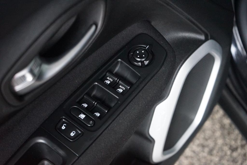 35- Jeep, Renegade, 2016, benzín, 1.4 T, 103kw - 16