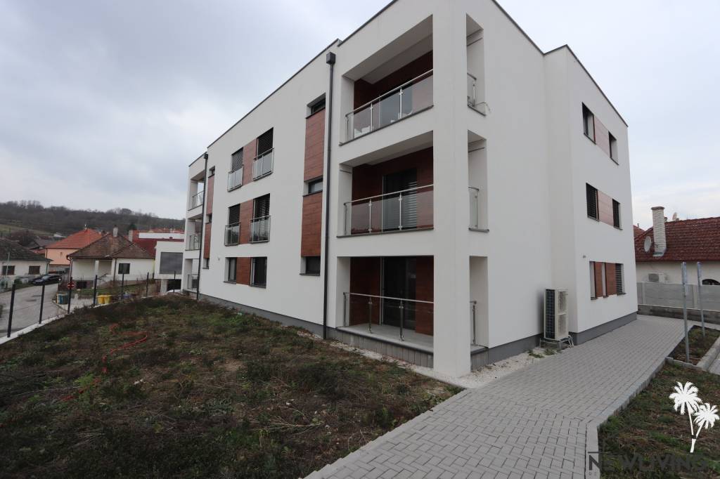 Na prenájom nový 2iz. byt na Banke - 16