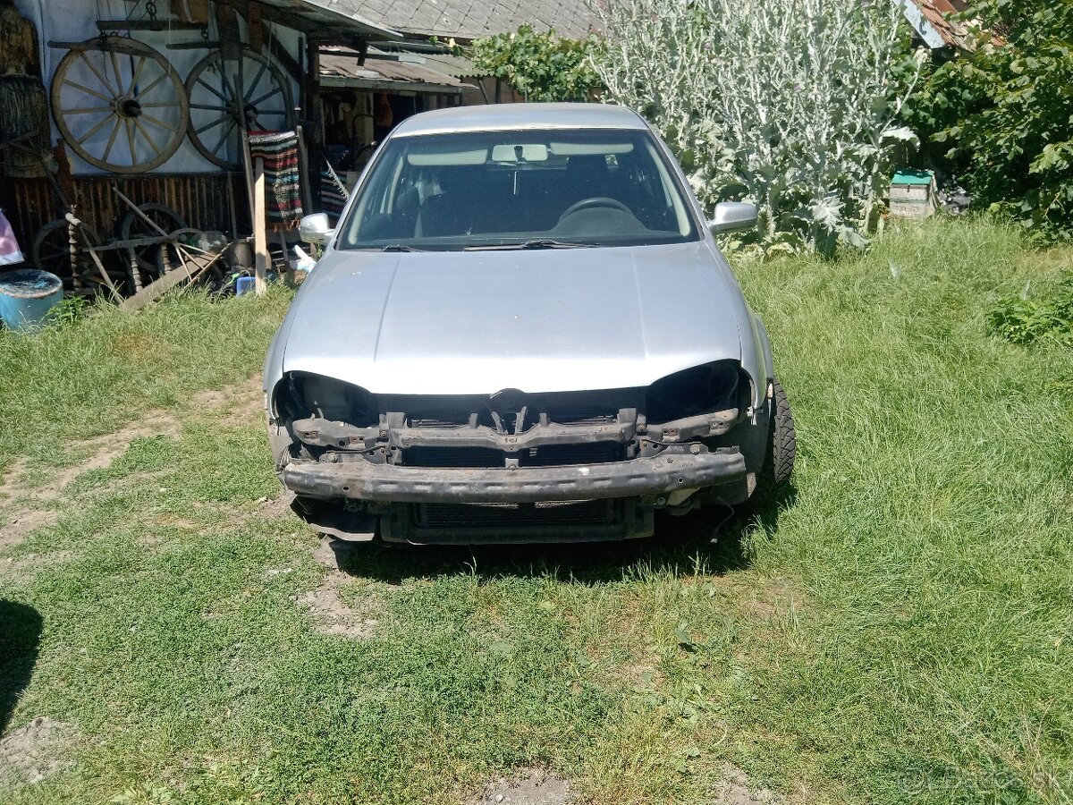 Rozpredám golf 4 1.9tdi 66kw r.v.2001 - 16
