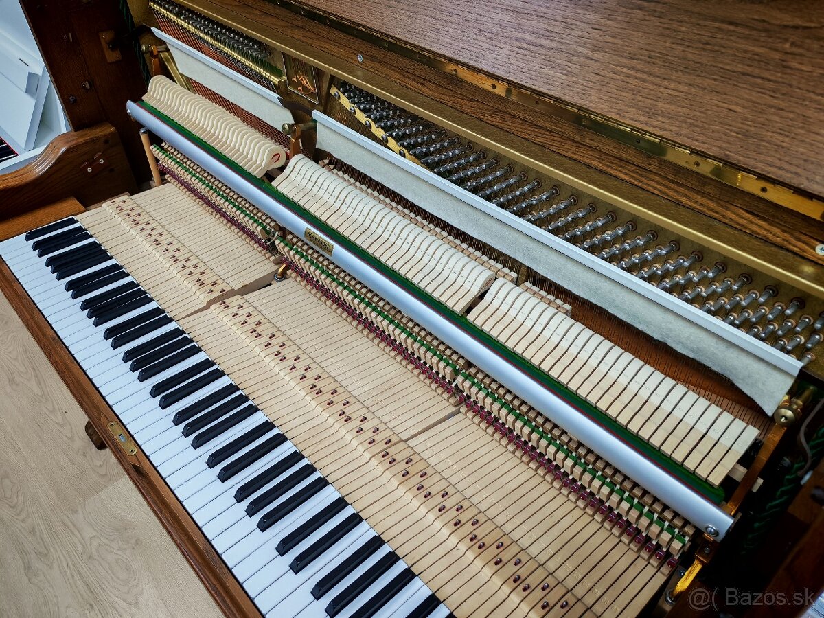 Masívne piano dovoz celá SR - 16
