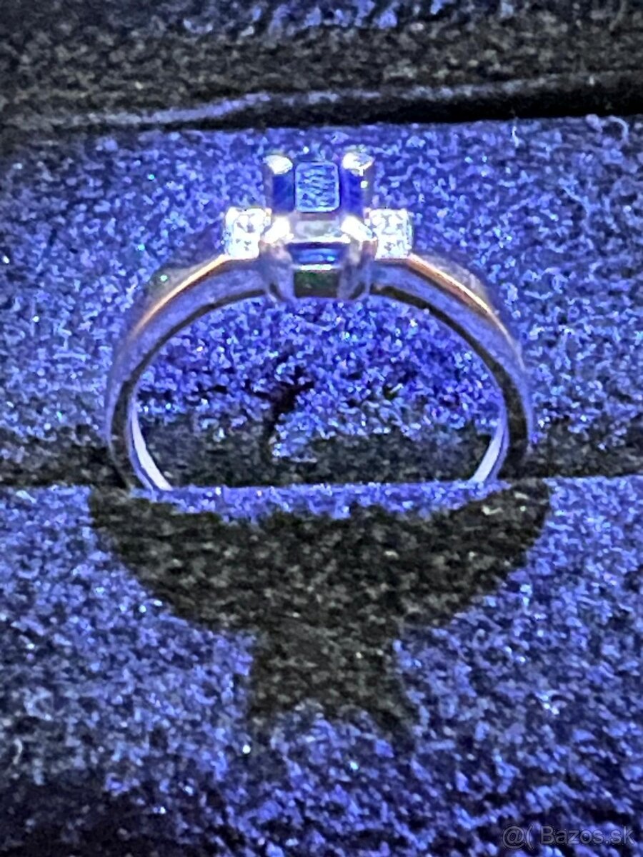 Zlatý dámsky prsteň a prstene - 16