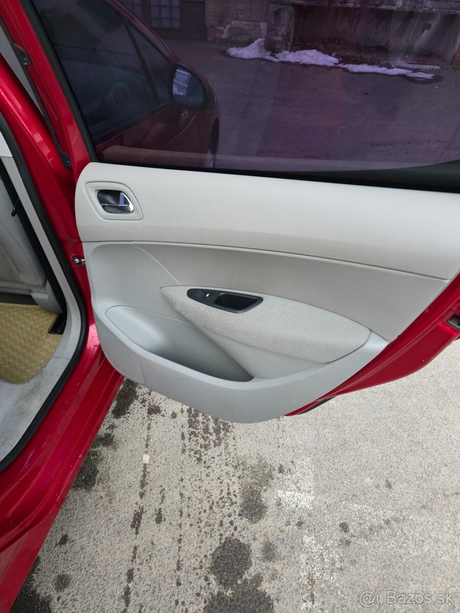 Peugeot 308 1.6 benzín 110KW - 16