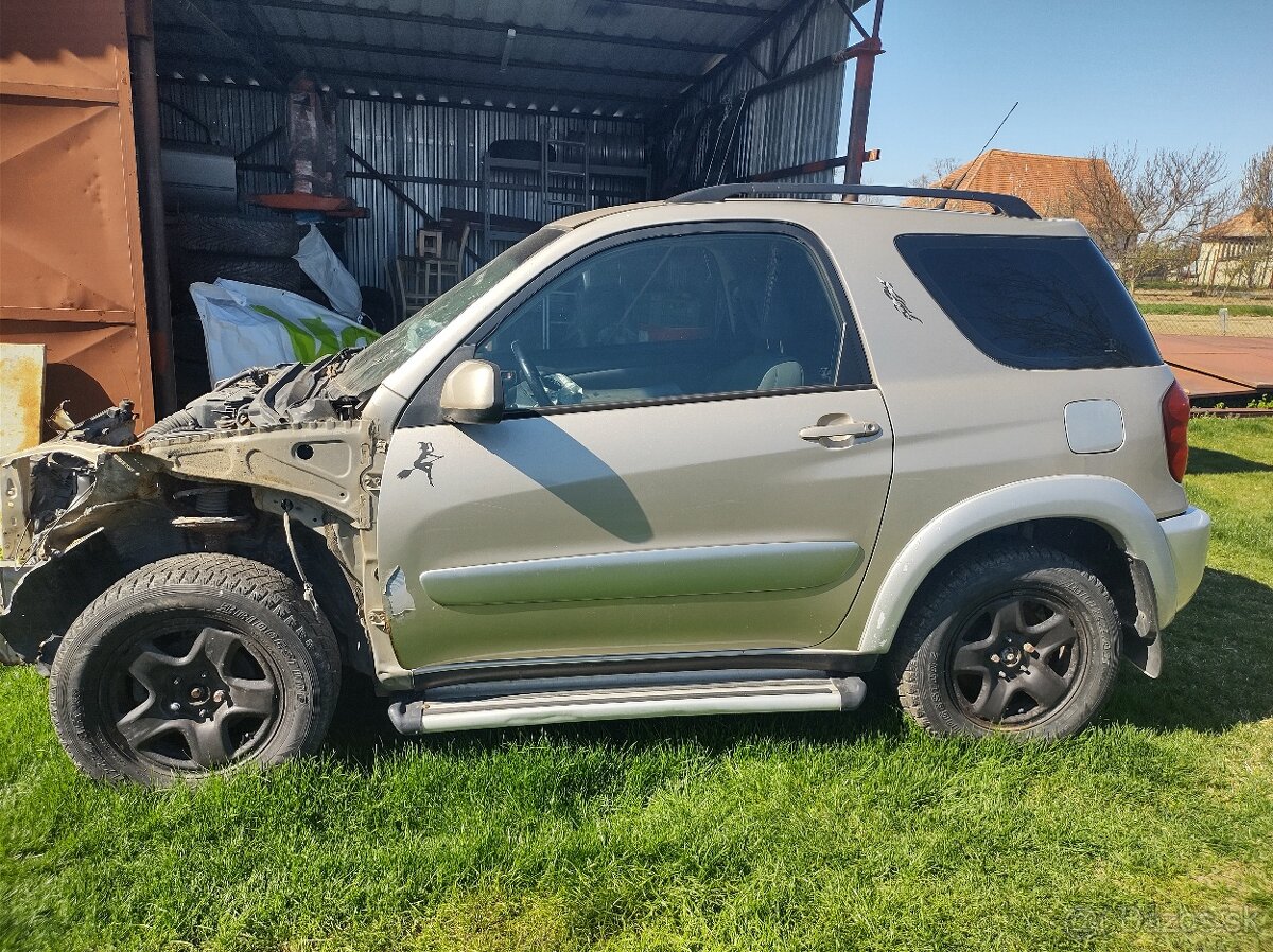 Toyota RAV4 4 benzín 110kw - 16