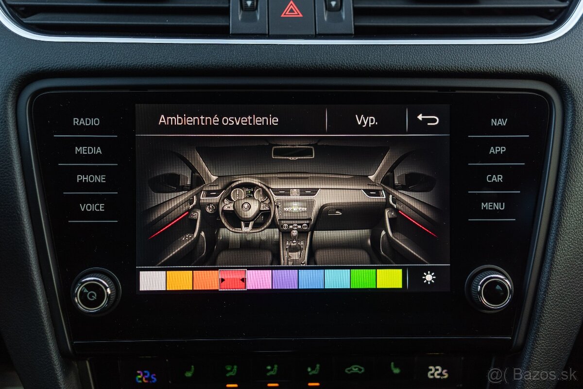 Škoda Octavia Combi 2.0 TDI RS DSG - 16