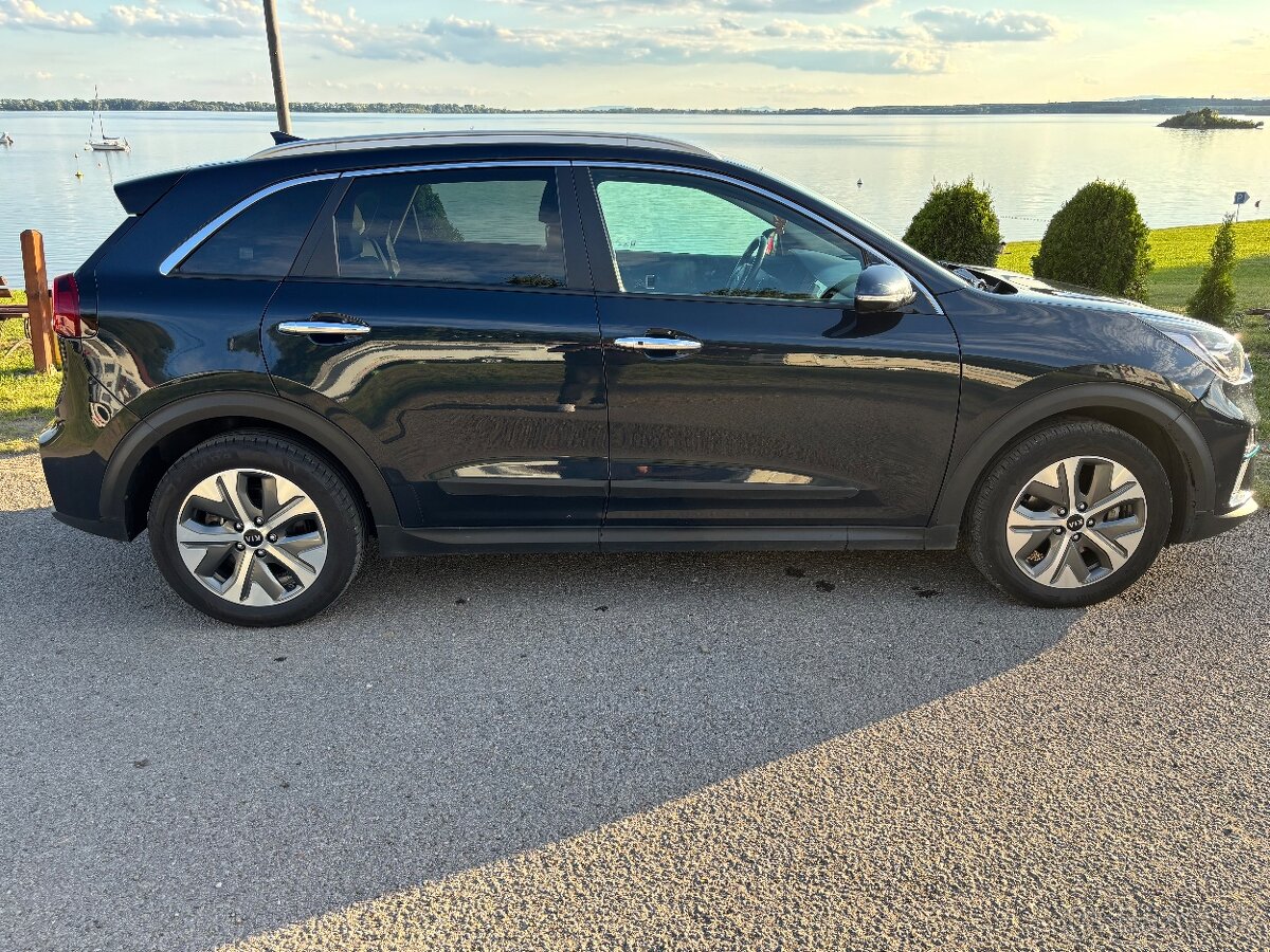 KIA NIRO ELECTRIC - 16