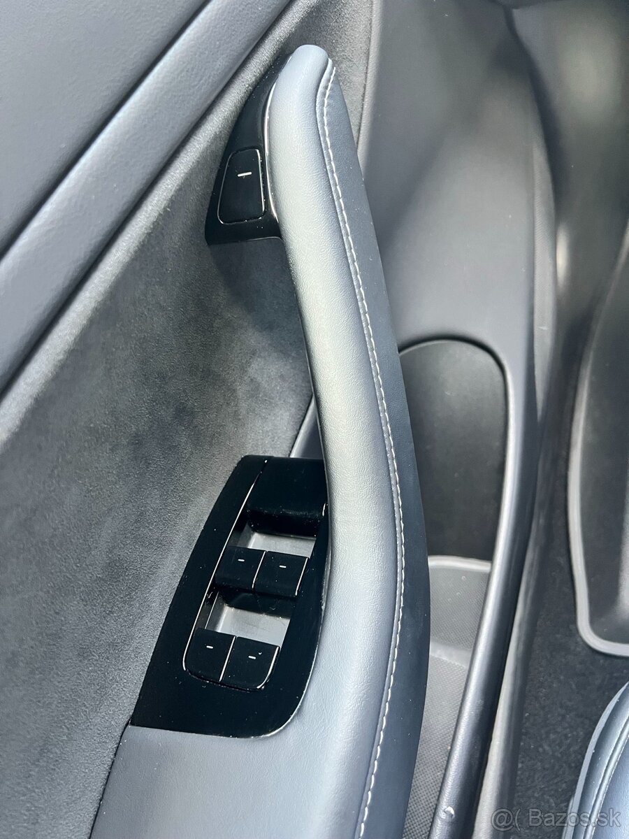 Tesla model 3 SR+ - 16