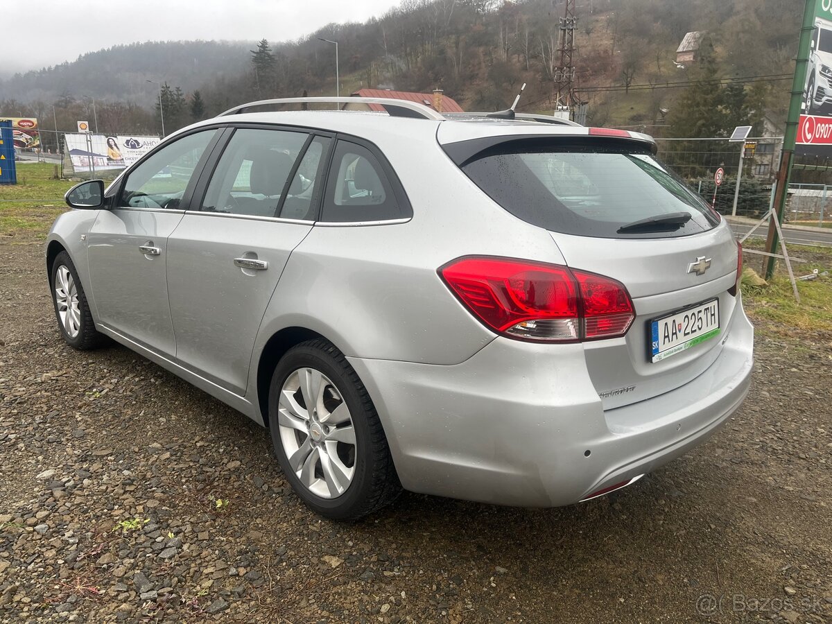 Chevrolet Cruz ST 2.0 diesel 120kw A/T prevodovka 185 000 km - 16