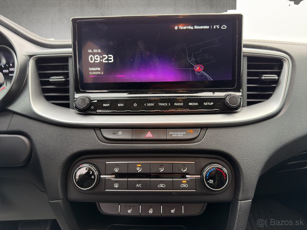 Kia XCeed 1.5 T-GDi Silver A/T - 16