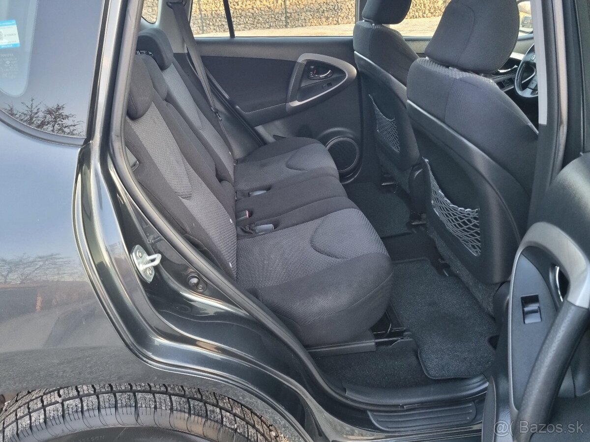 TOYOTA RAV 4 2,2D4D 4x4 - 16