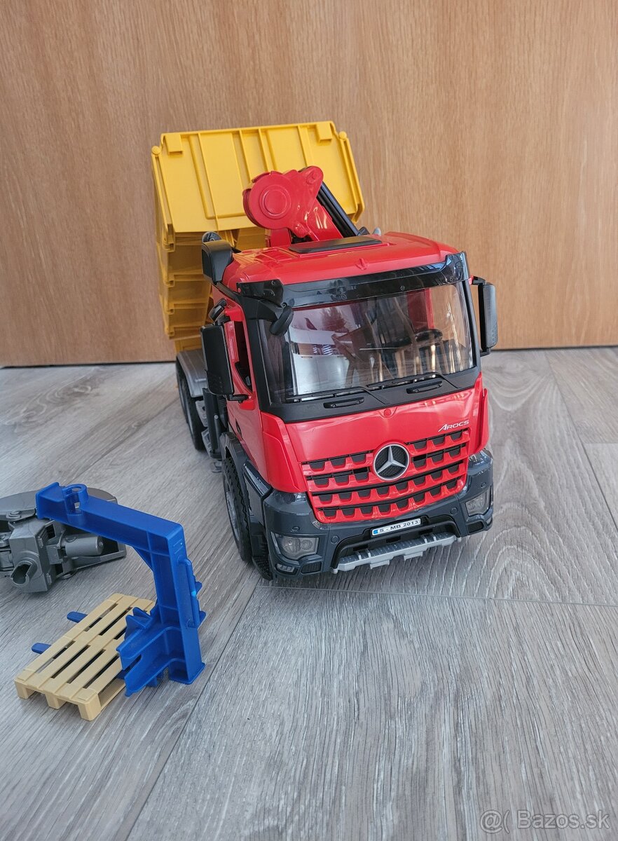 Bruder nakladne auto s rukou - 16