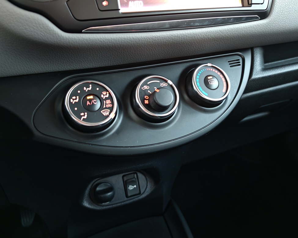 Toyota Yaris 1.33 Dual VVT-i Style - 16