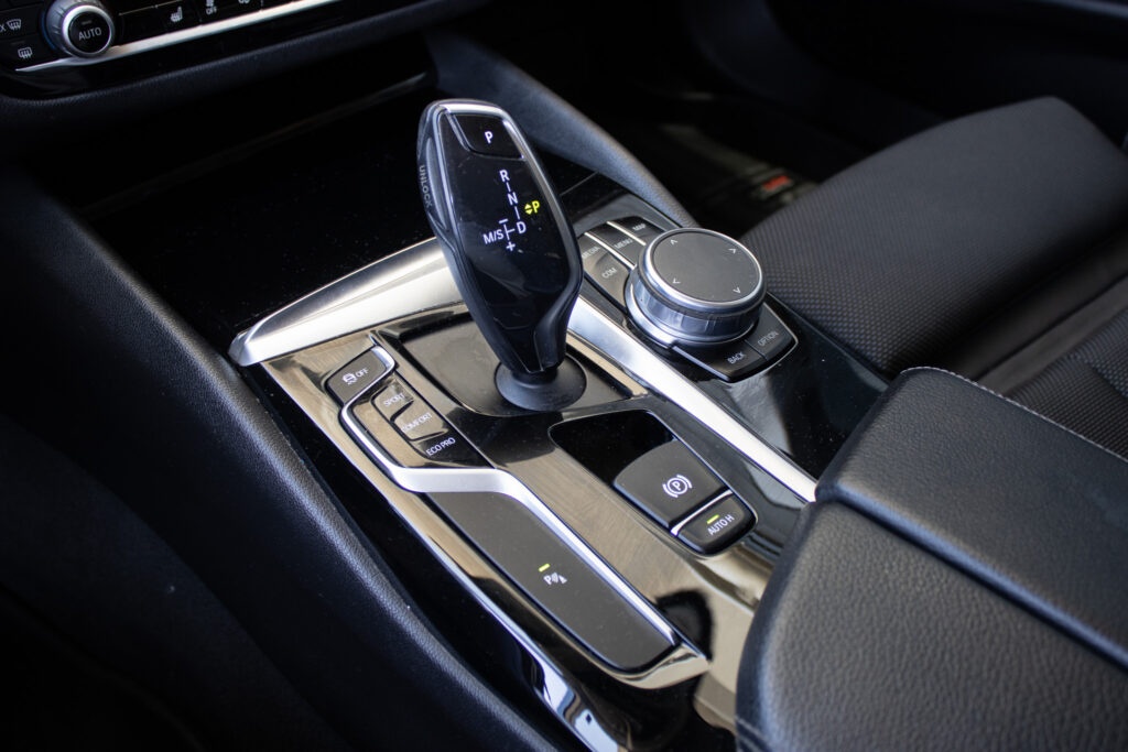 BMW 520d xDrive Touring z roku 2018 - 16