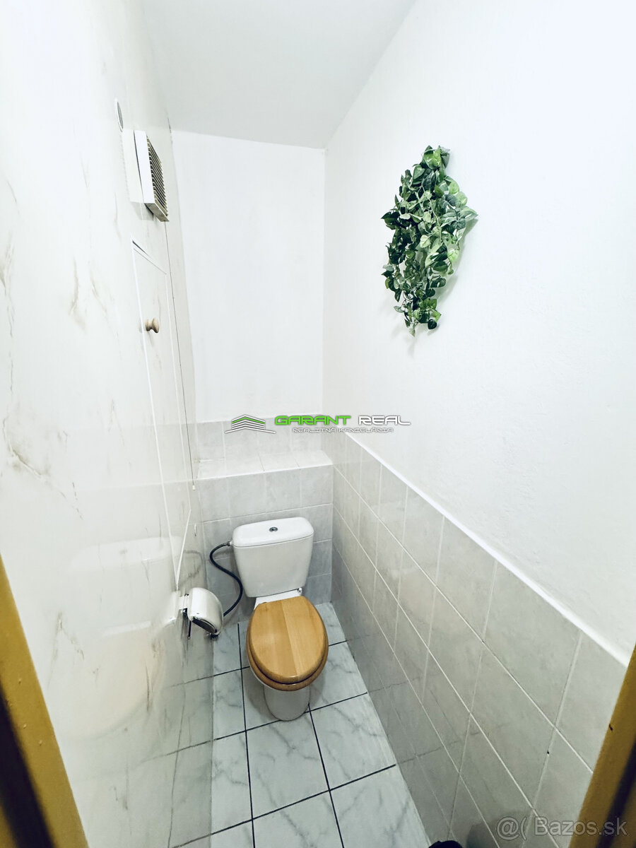 Prenájom 2-izb. byt, 52 m2, loggia, Hviezdoslavova ul. - 16