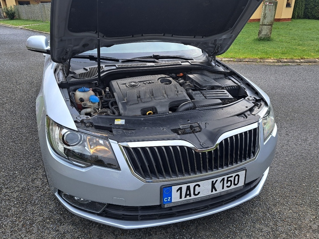 ŠKODA SUPERB II Combi FL 2014 KLIMA, ALU, Nová STK 2028 - 16