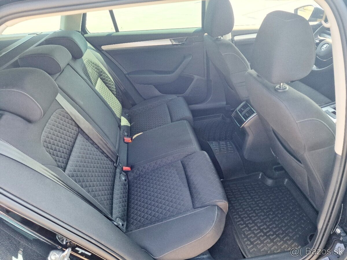 Škoda Superb Combi 2.0 TDI SCR Ambition DSG - 16