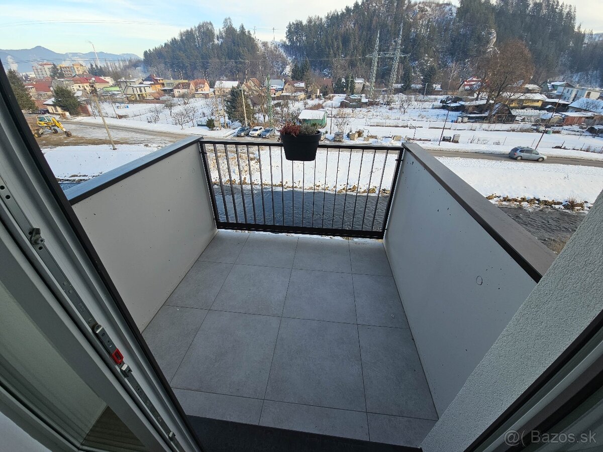 Exkluzívny 1+kk + balkón + parkovanie - 16