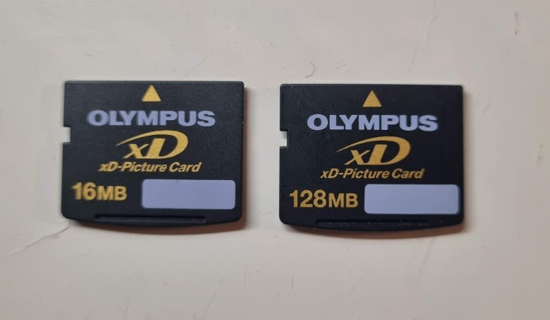 PC komponenty - CPU, LPT, COM, SATA, USB karty, HDD - 16