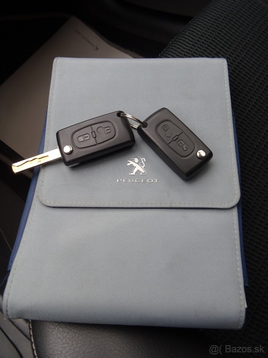 Peugeot 207 SW 1,6i 88kW Automat, Rezervováno - 16