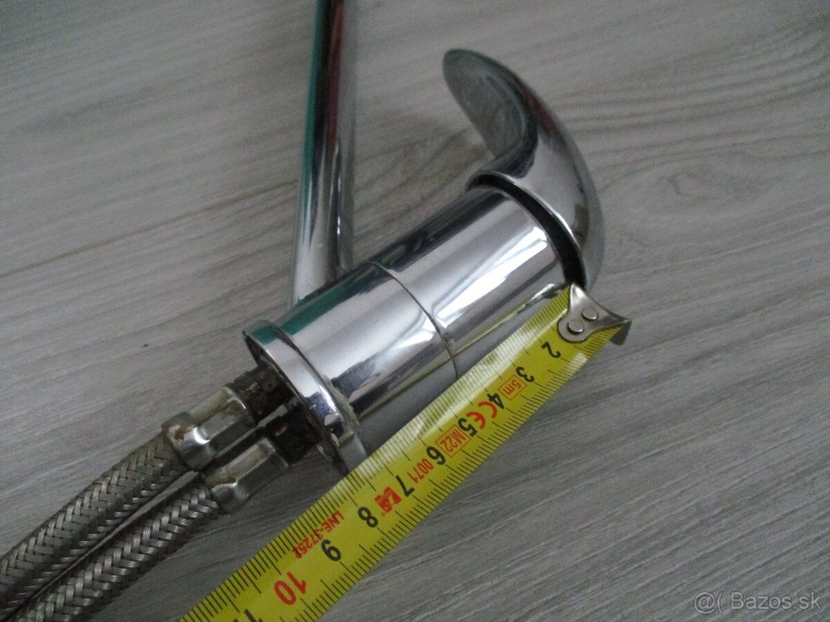 kuchynskú pákovú vodovodnú batériu a s dvomi batériovými pre - 16