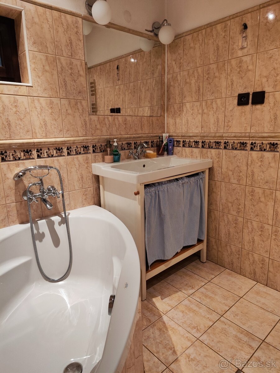 Predaj domu v obci Hronec. - 16