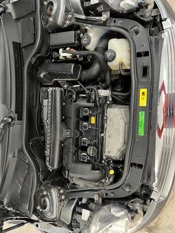 Mini Cooper 1.6i XENONY SERVISKA VYHŘ.SEDADLA  ALU KŮŽE - 16