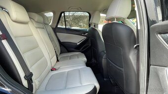 Mazda CX-5 2.2 Skyactiv-D AWD Revolution A/T nové v SR - 16
