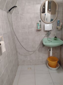 Na predaj útulná drevená chata na Ružíne - 16