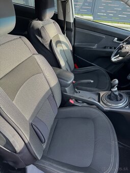 KIA SPORTAGE 1.7 CRDI 85KW RV2013 - 16