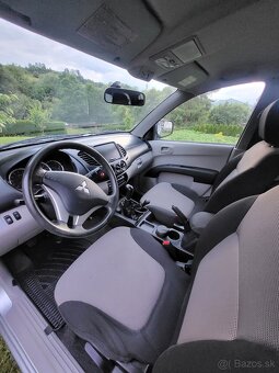 Mitsubishi L200 - 16