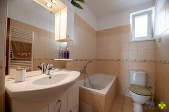 PEKNÝ RODINNÝ DOM KANIANKA 540 M2 - 16