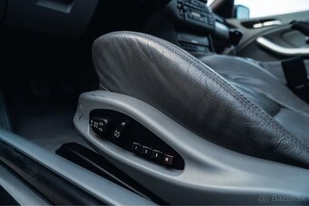 BMW E46 330ci r.v. 4.2000 - 16