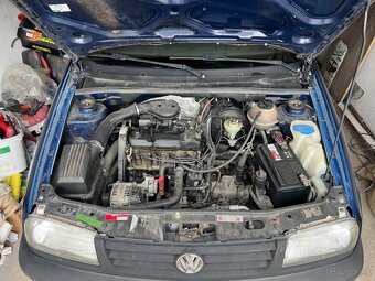 Volkswagen Vento - 16