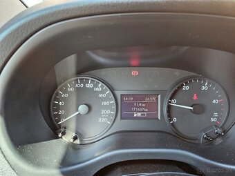 Mercedes Vito Tourer Combi 84kw Manuál - 16