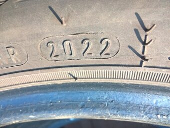2+2 ks ZIMNÉ 205/55 R16 91H dezén cca 8 mm - rok 2021 - 2023 - 16