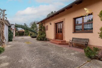 ZNÍŽENÁ CENA - SKVELÁ LOKALITA  TEHLOVÝ RODINNÝ DOM  APART - 16