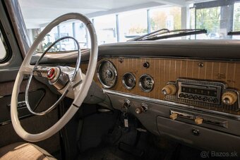 Čajka GAZ M13 - 16