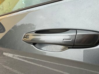 VW e-Golf 100kw DYNaudio, ACC, Virtual, LED, Mrtvý uhol - 16