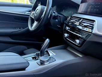 BMW 520d xDrive Touring M Sport - 16