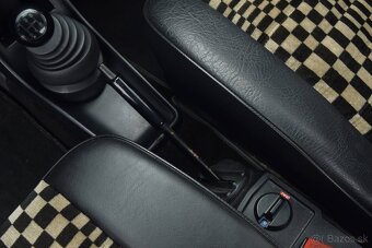 Porsche 911 SC - 16