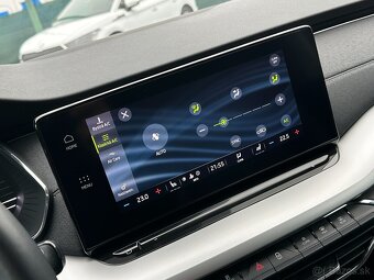 Škoda Octavia Combi Style 2.0 TDi DSG, r.v.: 2023 - 16