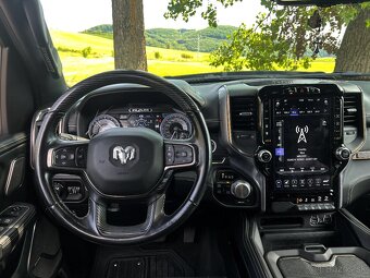 Dodge RAM 1500 5.7 HEMI Limited Black edition,Odpočet DPH - 16