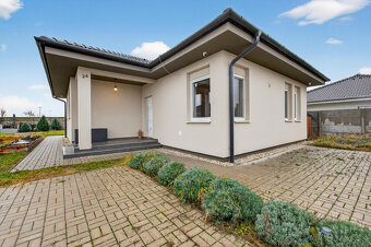 Samostatne stojaci 4-izbový rodinnný dom - ihneď voľný - 16