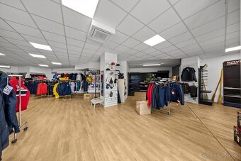 REZERVOVANÉ - EXKLUZÍVNY obchodný priestor v Bratislave na p - 16